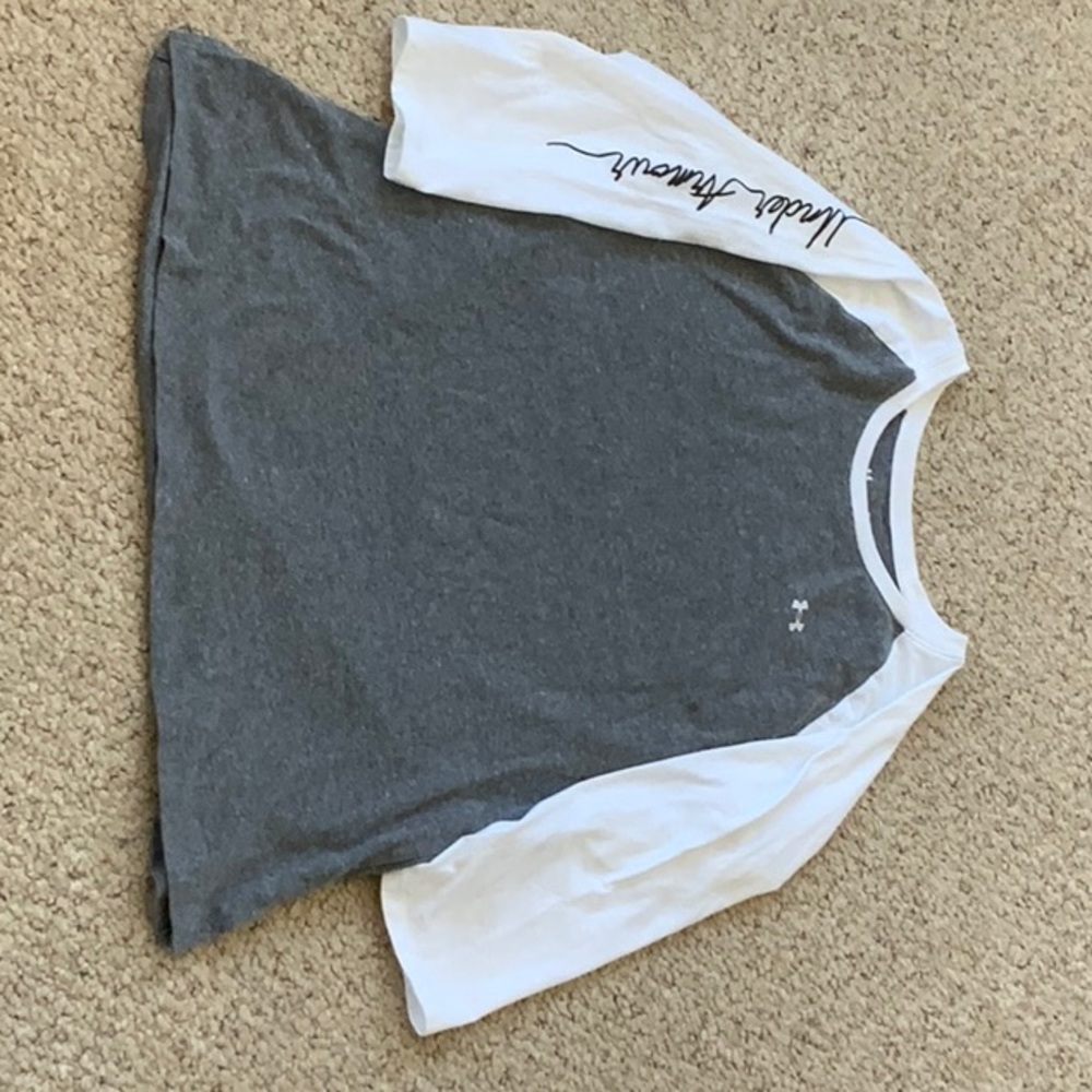 Women’s Under Armour 3/4 length sleeve gray and white shirt baseball t-shirt